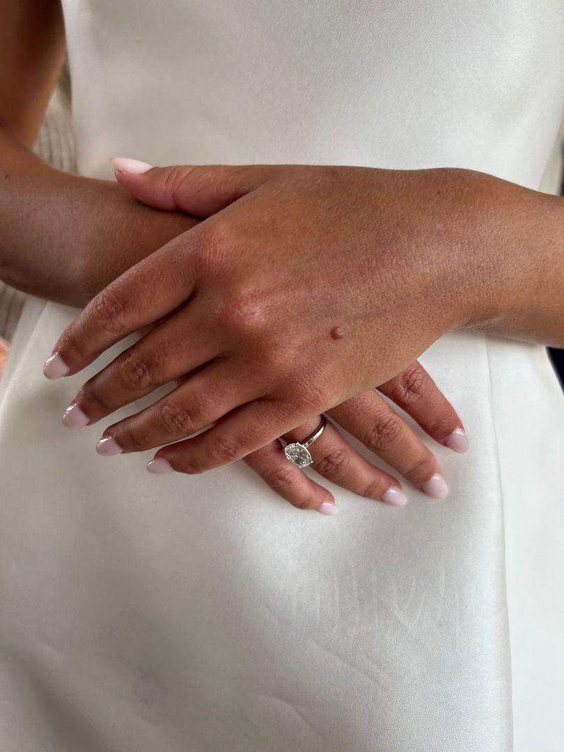 Detail shot of the bride's ring.